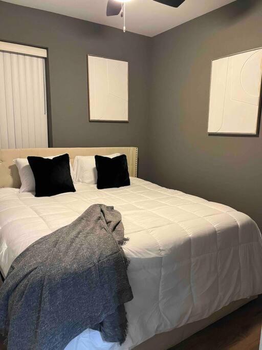 Neutral Spiraled Vibes Apartment ชิคาโก ภายนอก รูปภาพ